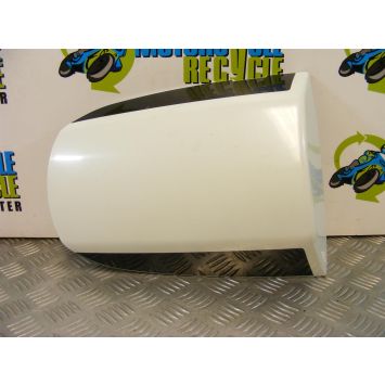 Suzuki GSXR 750 Seat Cowl Rear Solo 2000 to 2003 K1 K2 K3 GSXR750 B075