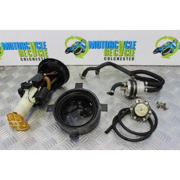 BMW F 650 GS Fuel Pump Sender Assembly F650GS F650 2004 to 2006 B181