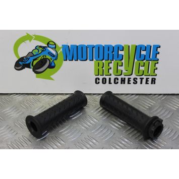 Triumph Daytona T595 Handlebar Grips 1997 1998 T 595 B102