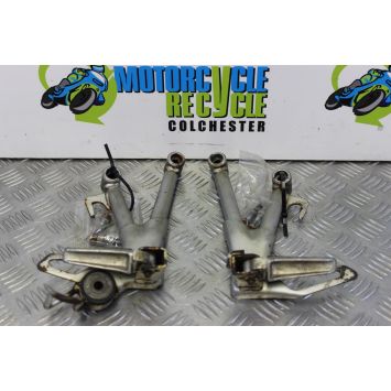 Suzuki GSF 650 Bandit Footrest Hangers Rear Pillion 2005 2006 GSF650 B066