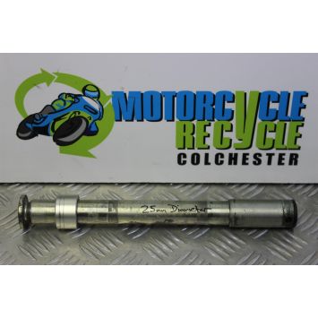 Triumph Daytona T595 Wheel Spindle Front 1997 1998 T 595 B102
