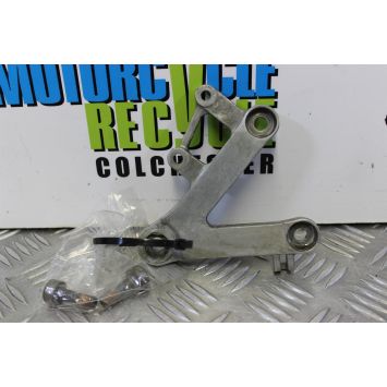Honda CBR 900 RR Footrest Hanger Front Right Fireblade 1998 1999 CBR900 B053