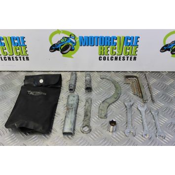 Triumph Speed Triple 955 Tool Kit with Bag 2002 to 2004 955i B054
