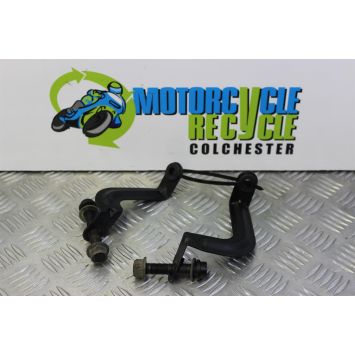Triumph Daytona T595 Radiator Brackets Genuine 1997 1998 T 595 B102