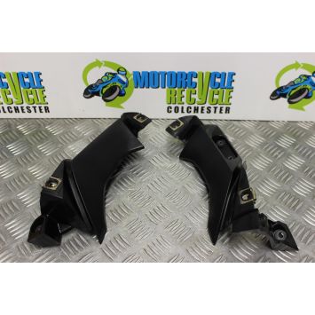 Yamaha R1 5VY Panels Cover Fairing Trim YZF-R1 2004 to 2006 YZF 1000 B097