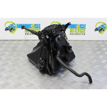 BMW K 1200 S Oil Tank Reservoir K1200S 2004 to 2008 B061