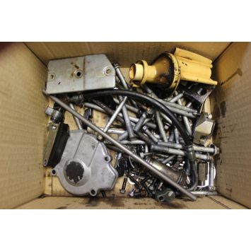 Kawasaki ZX7R Fixings Engine 1996 to 2003 ZX 7 R Ninja ZX750P B184