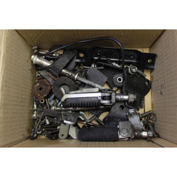 Suzuki RF 900 Fixings Kit Various RF900R RF900 1994 to 1999 B060