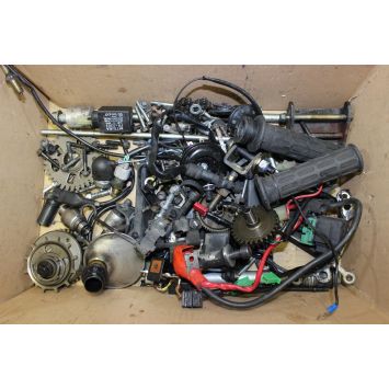 Honda VFR 800 Fixings Nuts Bolts Various 1998 to 2001 VFR800 VFR800F B050