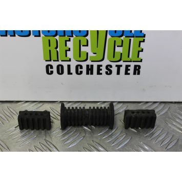 Suzuki RF 900 Engine Fuel Tank Rubbers RF900R RF900 1994 to 1999 B060