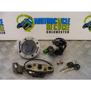 Suzuki GSXR 750 Lock Set Keys 26k miles 2000 to 2003 K1 K2 K3 GSXR750 B075
