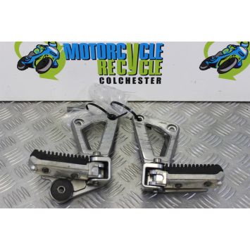 Suzuki GSF 1200 Bandit Footrest Hangers Pillion Rear 1997 to 2000 GSF1200 B058