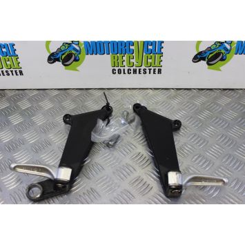Aprilia RSV 1000 Mille Footrest Hangers Rear Pillion 2001 2002 RSV1000 B047
