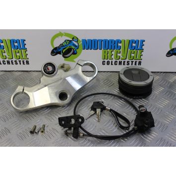 Triumph Daytona T595 Lock Set Keys Top Yoke 1997 1998 T 595 B102