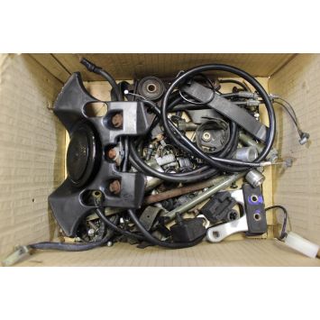 Yamaha R6 Fixings Various from Bike 5EB YZF-R6 1999 to 2002 B069