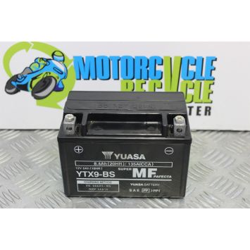 Suzuki GSXR 600 Battery YTX9-BS Yuasa 2004 2005 K4 K5 GSXR600 B192