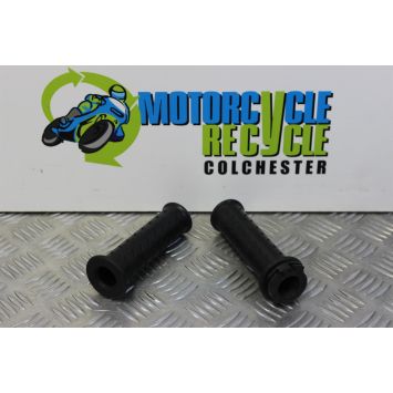 Triumph Speed Triple 1050 Handlebar Grips Genuine 2005 to 2007 B056