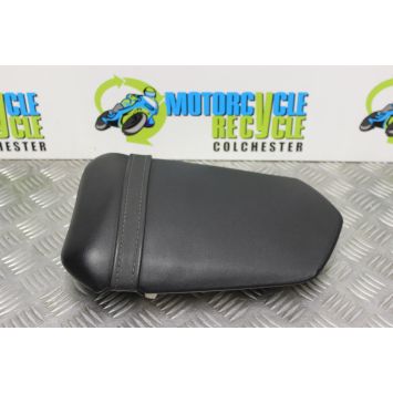 Yamaha R1 5VY Seat Pillion Rear YZF-R1 2004 to 2006 YZF 1000 B097