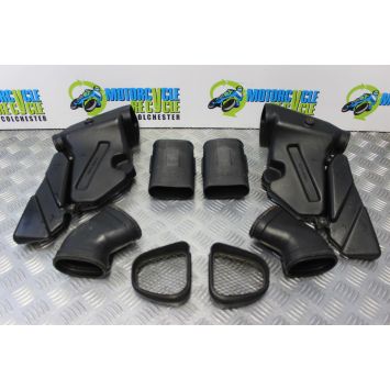Kawasaki ZX7R Air Intake Ducts with Grills 1996 to 2003 ZX 7 R Ninja ZX750P B184