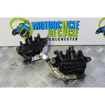 Triumph Thunderbird Sport 900 Brake Calipers Front 1997 to 2004 B101
