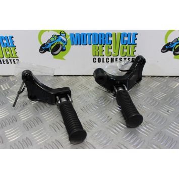Kawasaki VN 1500 Vulcan Classic Footrests Rear Pillion 1996 to 2001 B067