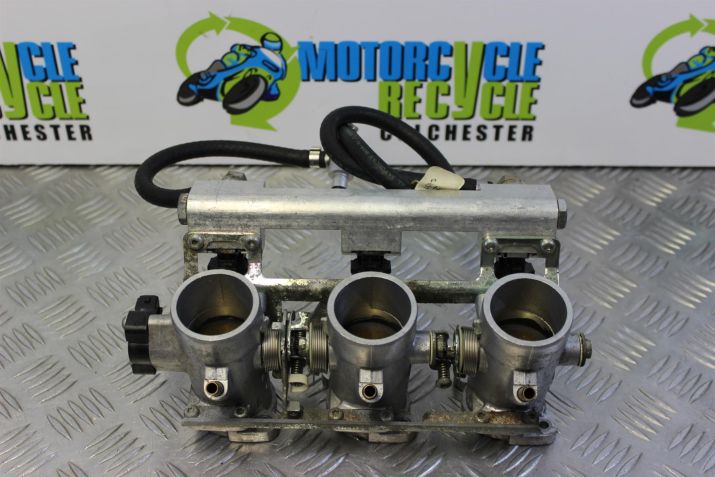 Triumph Daytona T595 Throttle Bodies TPS Injectors 1997 1998 T 595 B102