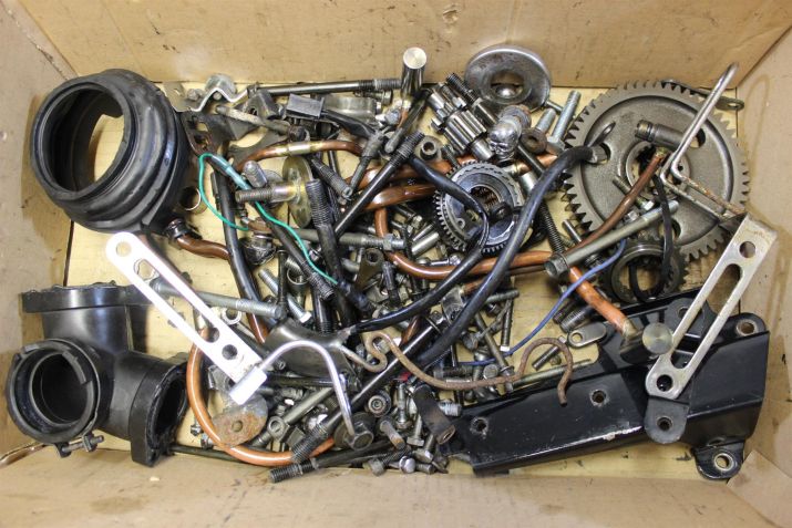 Kawasaki VN 1500 Vulcan Classic Fixings Various 1996 to 2001 B067