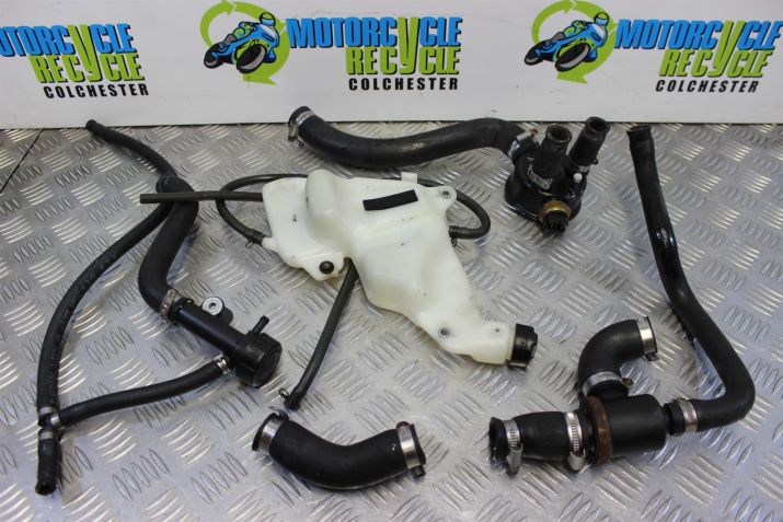 Aprilia RSV 1000 Mille Coolant Bottle Radiator Hoses 2001 2002 RSV1000 B047