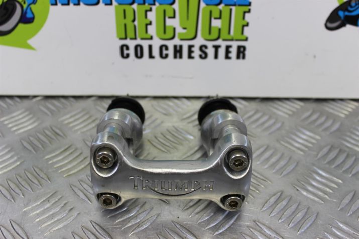 Triumph Legend TT Handlebar Risers with Clamps 1998 to 2001 900 B052