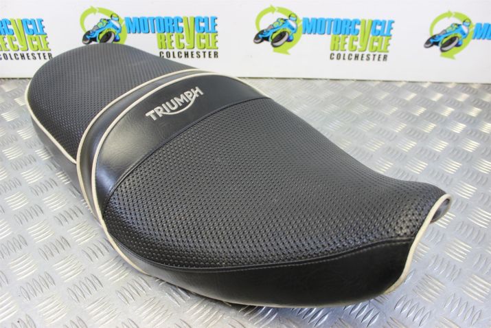 Triumph Legend TT Seat Custom White Piping 1998 to 2001 900 B052