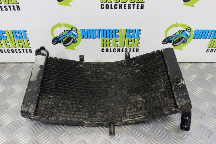 Honda CBR 900 RR Radiator with Cap Fireblade 1998 1999 CBR900 B053