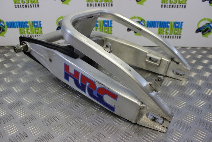 Honda CBR 900 RR Swingarm Rear Fireblade RRW 1998 1999 CBR900 B053