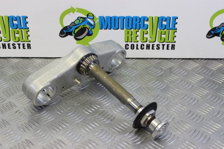 Triumph Daytona T595 Bottom Yoke with Top Nut 1997 1998 T 595 B102