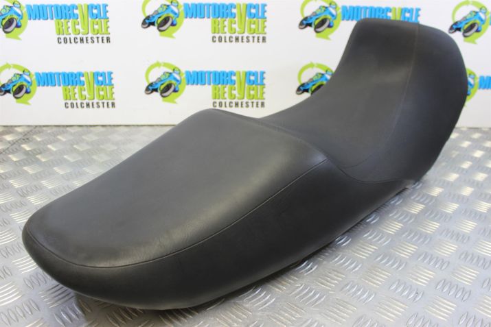 Suzuki GSX 600 F Seat Genuine GSXF 2001 to 2006 GSX600F B071