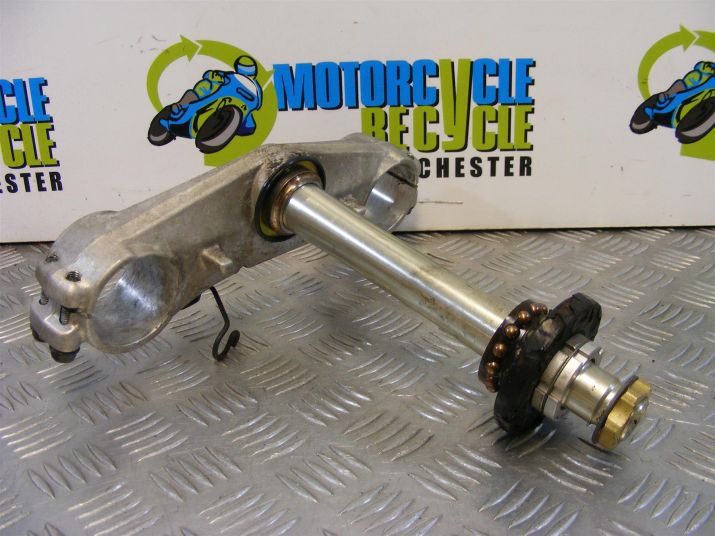 Suzuki GSXR 750 Bottom Yoke Clamp 2000 to 2003 K1 K2 K3 GSXR750 B075