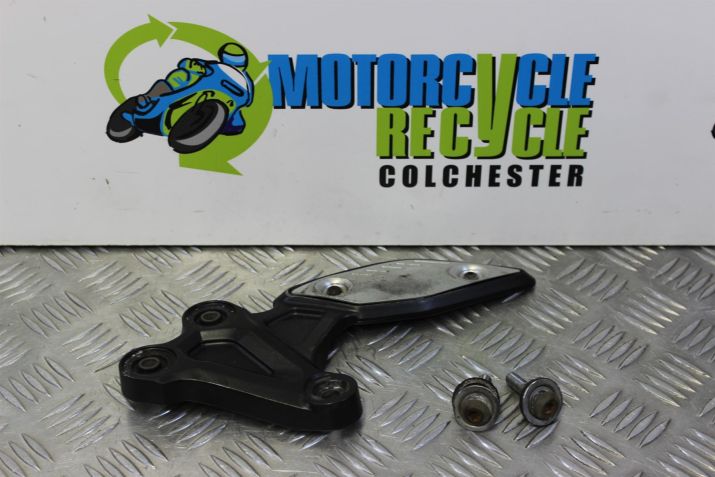 Yamaha FZ8 Fazer Footrest Hanger Left Riders 2010 to 2015 FZ8S FZ8N B051