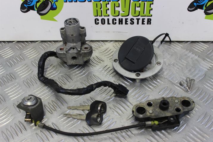 Suzuki GSF 650 Bandit Lock Set Locks Keys 2005 2006 GSF650 B066