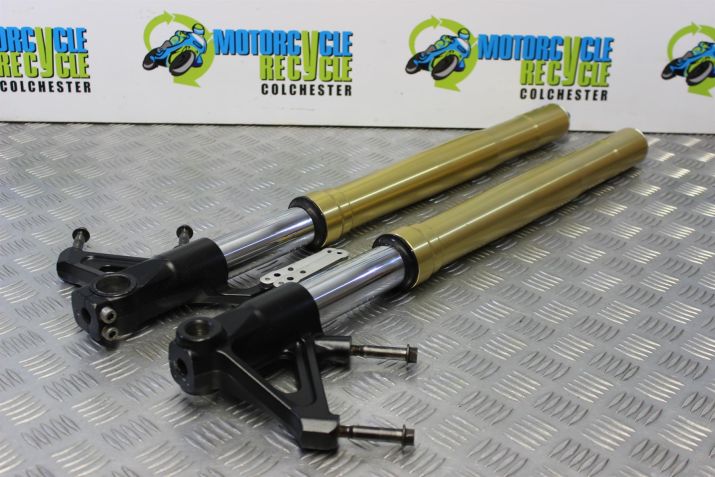 Triumph Speed Triple 1050 Fork Legs Forks Straight 2005 to 2007 B056
