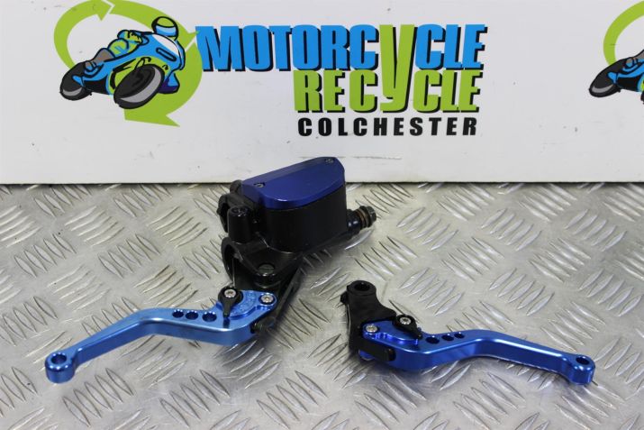 Suzuki GSF 650 Bandit Brake Master Cylinder Front Levers 2005 2006 GSF650 B066