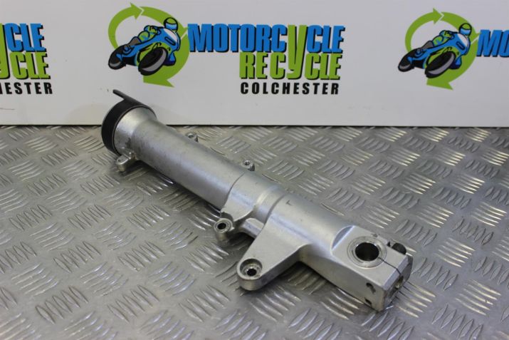 Honda VTR 1000 F Fork Leg Lower Right Firestorm 1997 to 2000 B062