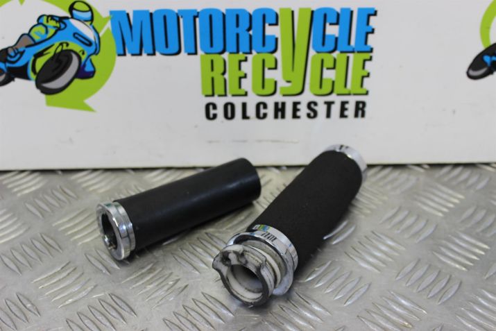 Kawasaki VN 1500 Vulcan Classic Handlebar Grips 1996 to 2001 B067
