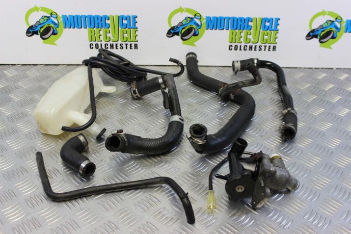 Suzuki RF 900 Coolant Bottle with Hoses RF900R RF900 1994 to 1999 B060