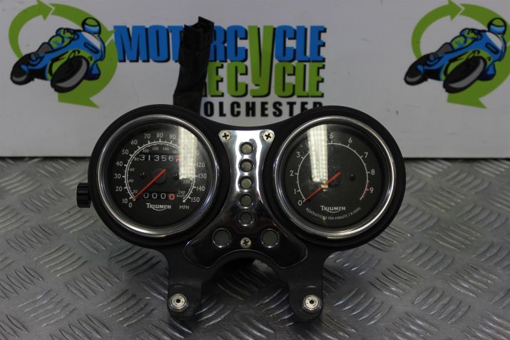 Triumph Legend TT Clocks Dash Speedo 31k miles 1998 to 2001 900 B052