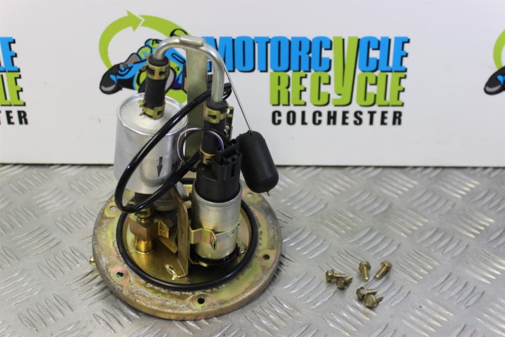 Triumph Speed Triple 1050 Fuel Pump Petrol 2005 to 2007 B056