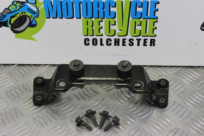 Suzuki GSF 1200 Tank Mount Bracket Seat 1997 to 2000 Mk1 GSF1200 B058