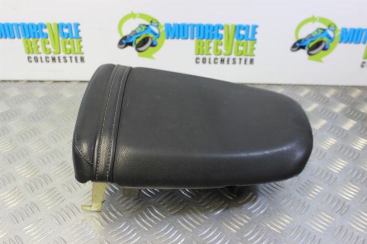 Triumph Speed Triple 955 Seat Rear Pillion 2002 to 2004 955i B054