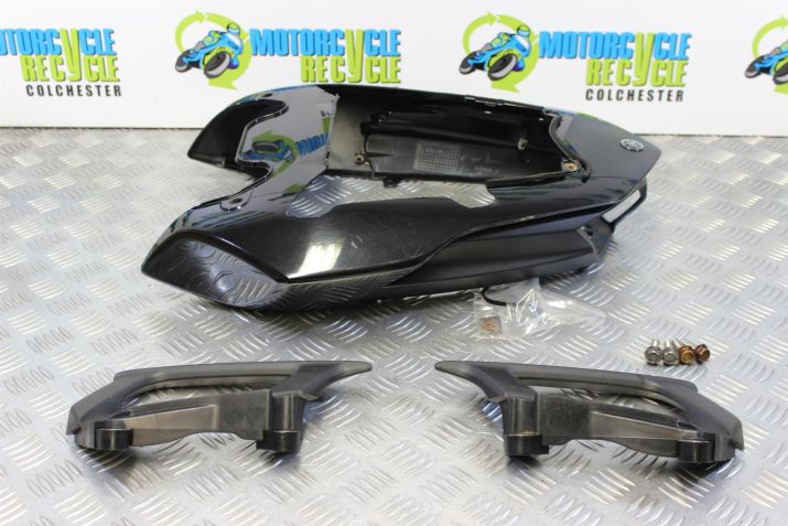 Yamaha FZ8 Fazer Panel Rear Tail Grab Rails Handles 2010 to 2015 FZ8S FZ8N B051