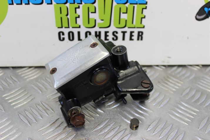 Yamaha XJR 1300 Clutch Master Cylinder 1999 to 2003 XJR1300 B048