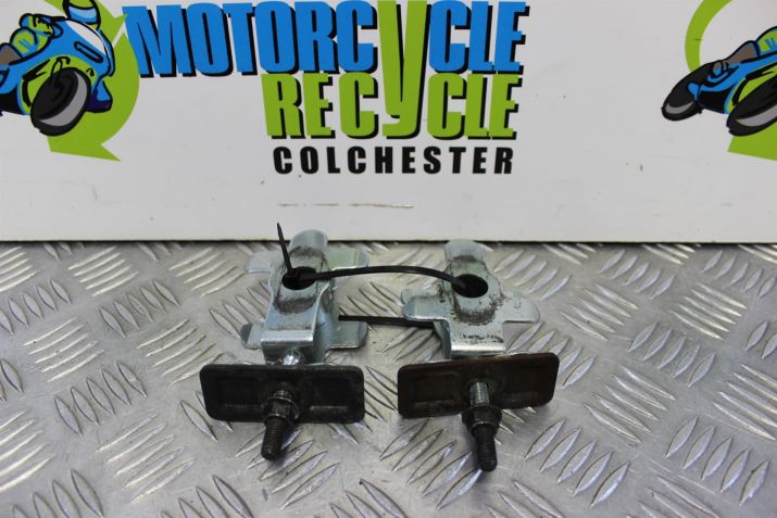 Suzuki GSX 600 F Chain Adjusters Rear GSXF 2001 to 2006 GSX600F B071