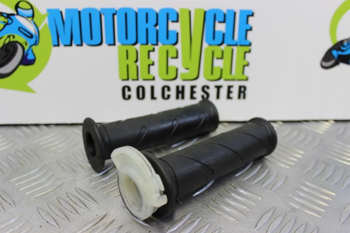 Ducati Hypermotard 796 Handlebar Grips 2010 2011 2012 B085